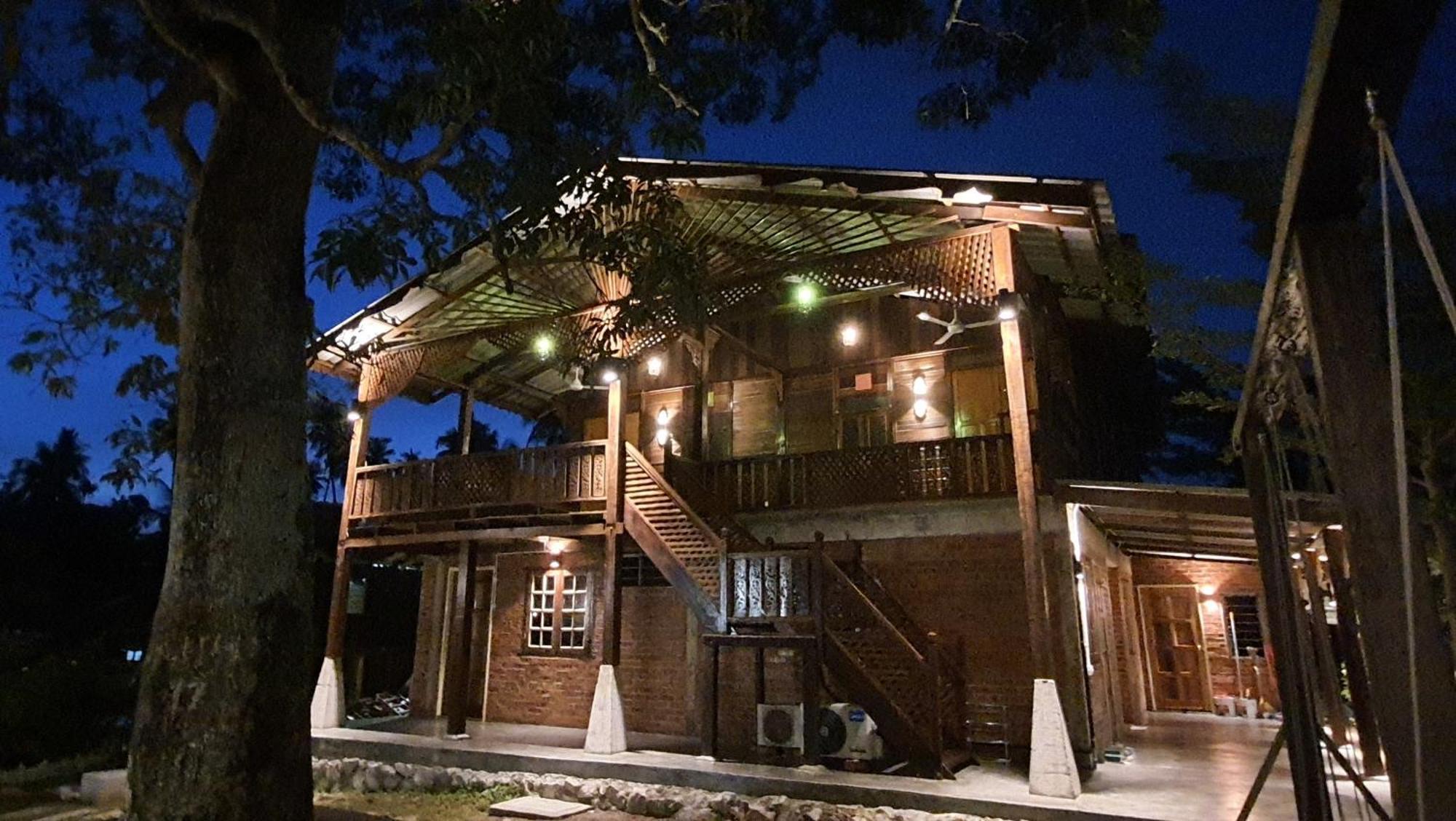 Sayang Di Kaki Bukit Homestay Near Icon City 大山脚 外观 照片