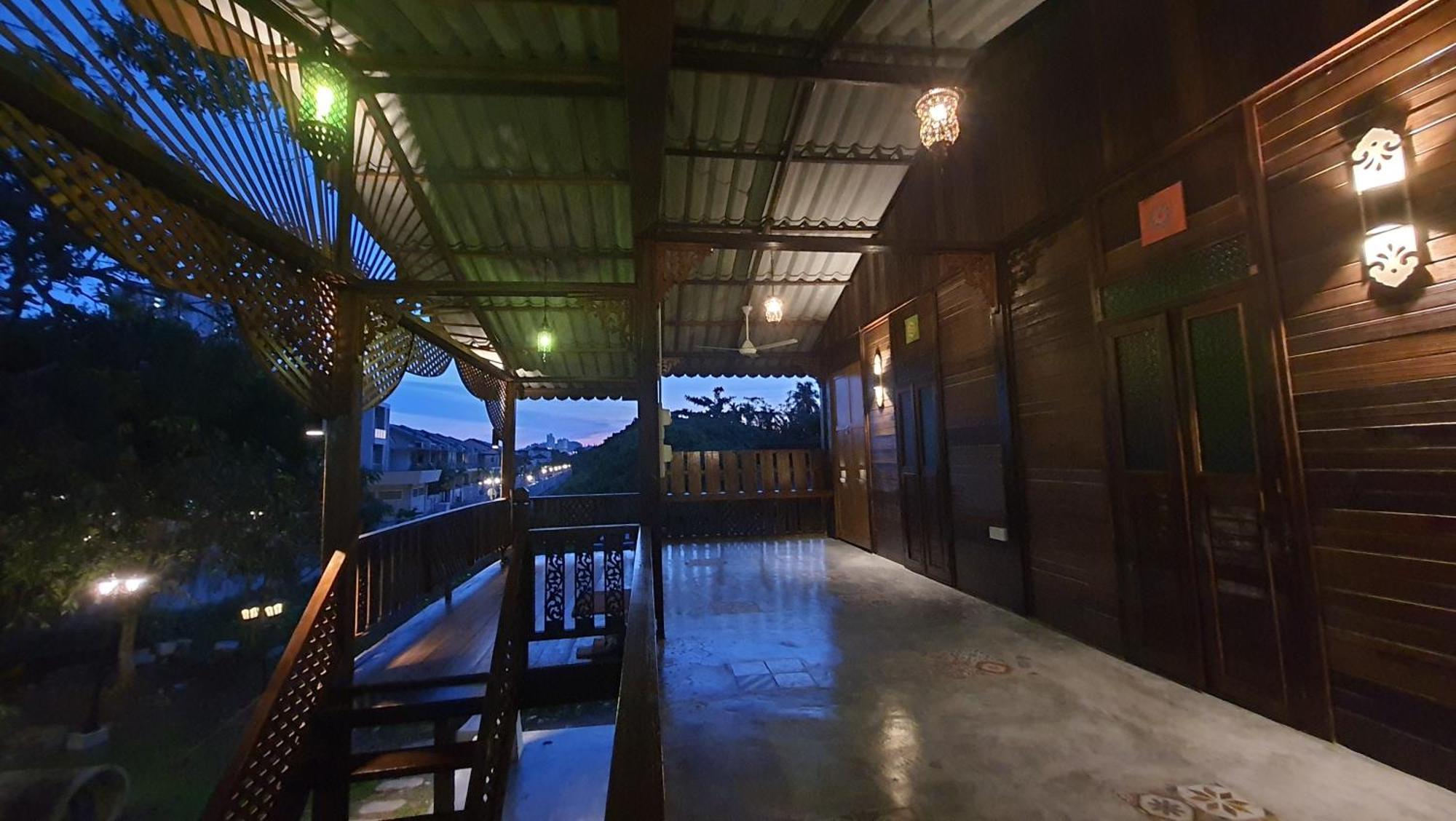Sayang Di Kaki Bukit Homestay Near Icon City 大山脚 外观 照片