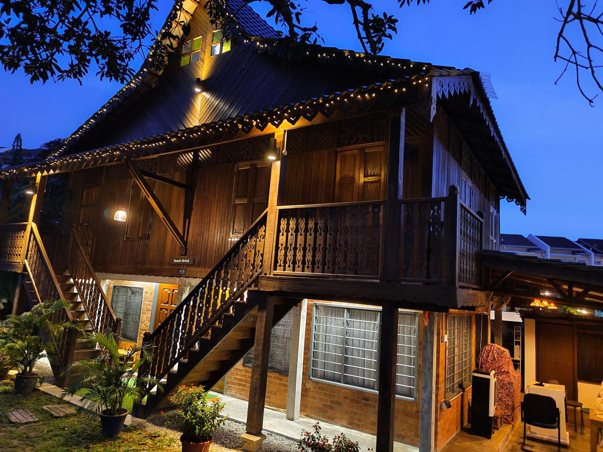 Sayang Di Kaki Bukit Homestay Near Icon City 大山脚 外观 照片